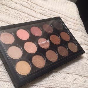 MAC eyeshadow warm neutral X 15. Barely used.